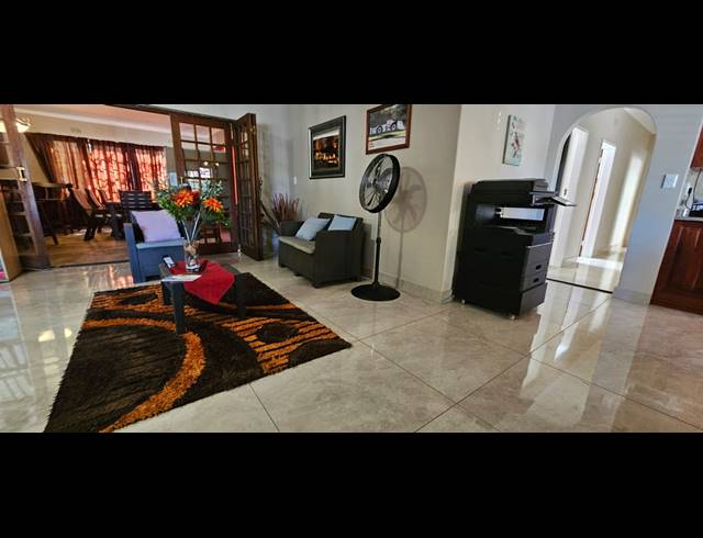 5 BEDROOM FREESTANDING FOR SALE IN SAFARI GARDENS